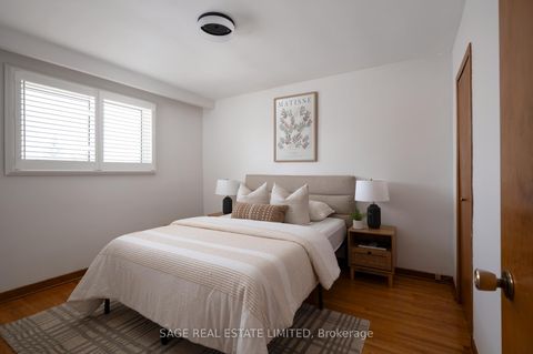Photo 14 at 22 East Drive E, Smythe, Toronto