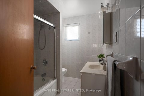 Photo 17 at 22 East Drive E, Smythe, Toronto