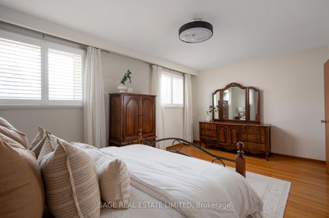 Photo 21 at 22 East Drive E, Smythe, Toronto