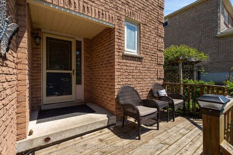 Photo 3 at 25 Cartwright Drive, Cundles East, Barrie