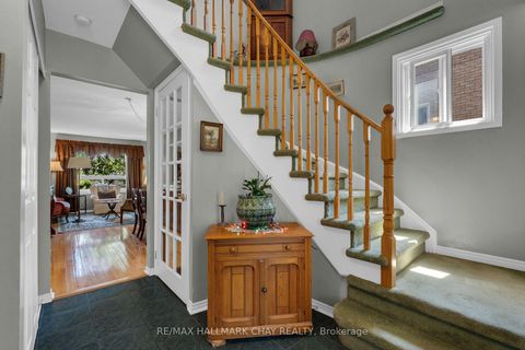 Photo 4 at 25 Cartwright Drive, Cundles East, Barrie