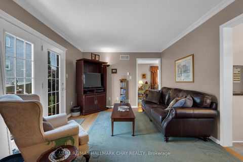 Photo 14 at 25 Cartwright Drive, Cundles East, Barrie