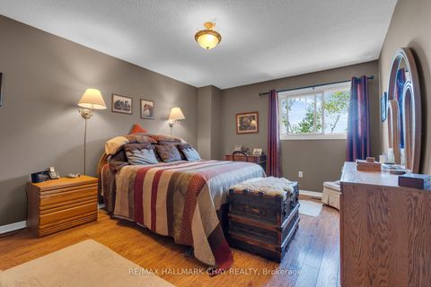 Photo 16 at 25 Cartwright Drive, Cundles East, Barrie