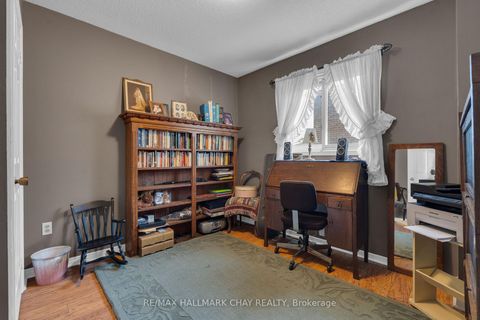 Photo 19 at 25 Cartwright Drive, Cundles East, Barrie
