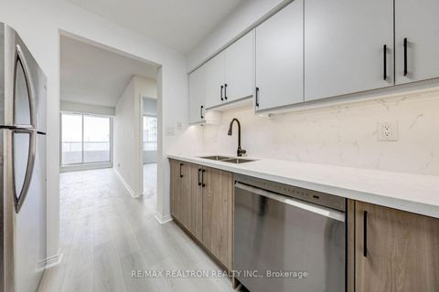 Photo 5 at 1608 - 18 Hillcrest Avenue, Willowdale East, Toronto