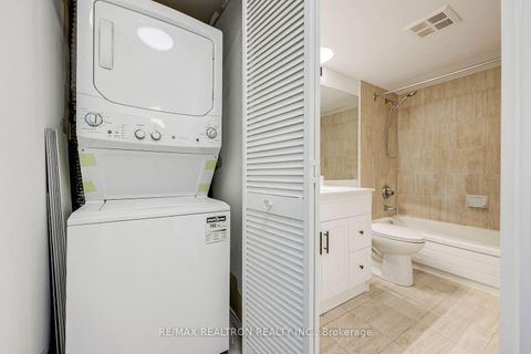 Photo 13 at 1608 - 18 Hillcrest Avenue, Willowdale East, Toronto