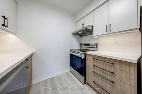 Photo 15 at 1608 - 18 Hillcrest Avenue, Willowdale East, Toronto