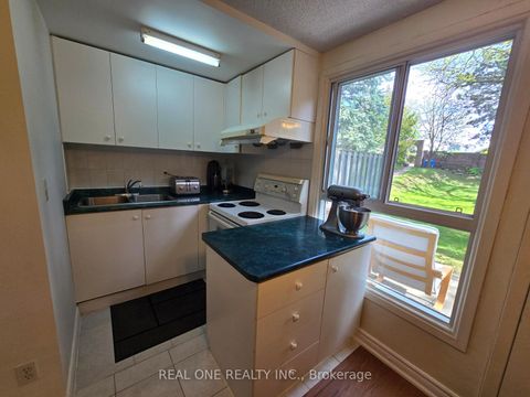 Photo 30 at 174 Rusty Crestway, Don Valley Village, Toronto
