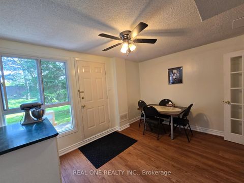 Photo 31 at 174 Rusty Crestway, Don Valley Village, Toronto