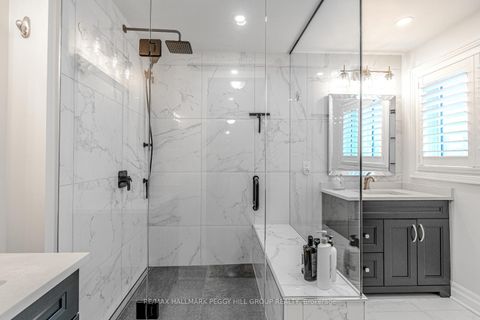 Photo 9 at 35 Benjamin Lane, Painswick South, Barrie