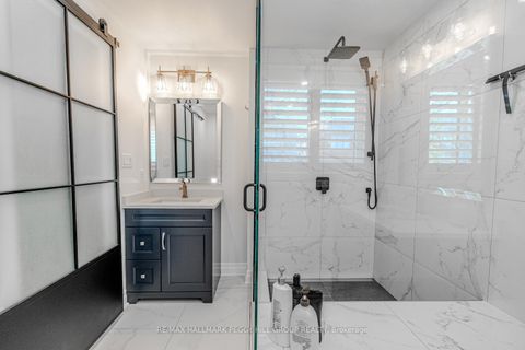 Photo 10 at 35 Benjamin Lane, Painswick South, Barrie