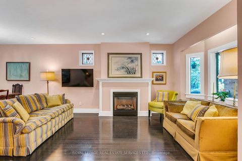 Photo 6 at 490 Willard Avenue, Bloor West Village, Toronto