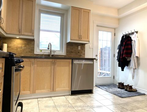 Photo 9 at 911 Woodbine Avenue, Danforth, Toronto