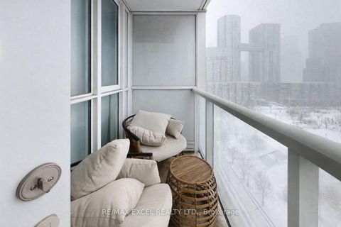 Photo 8 at 1606 - 75 Queens Wharf Road, Waterfront Communities C1, Toronto