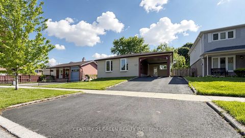 Photo 1 at 95 Kearney Drive, Clairville, Toronto