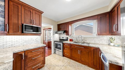 Photo 14 at 95 Kearney Drive, Clairville, Toronto