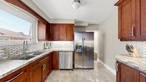 Photo 17 at 95 Kearney Drive, Clairville, Toronto