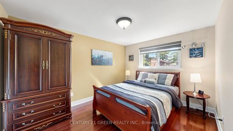 Photo 19 at 95 Kearney Drive, Clairville, Toronto
