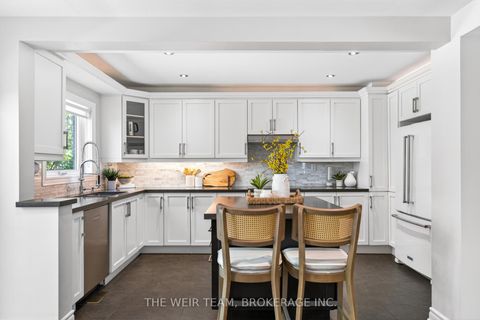 Photo 17 at 92 Gradwell Drive, Cliffcrest, Toronto