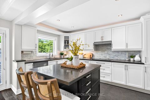 Photo 18 at 92 Gradwell Drive, Cliffcrest, Toronto