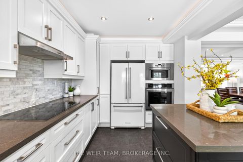 Photo 20 at 92 Gradwell Drive, Cliffcrest, Toronto
