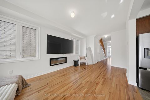 Photo 2 at 110 Hartington Street, Kleinburg, Vaughan