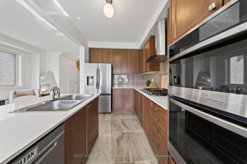Photo 7 at 110 Hartington Street, Kleinburg, Vaughan