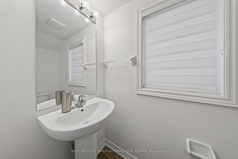 Photo 13 at 110 Hartington Street, Kleinburg, Vaughan