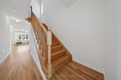 Photo 15 at 110 Hartington Street, Kleinburg, Vaughan