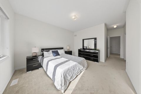 Photo 25 at 110 Hartington Street, Kleinburg, Vaughan