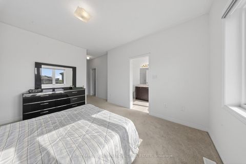Photo 26 at 110 Hartington Street, Kleinburg, Vaughan