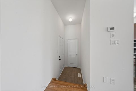 Photo 31 at 110 Hartington Street, Kleinburg, Vaughan