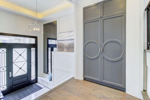 Photo 2 at 176 Caribou Road, Nortown, Toronto