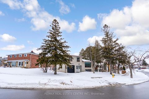 Photo 2 at 1 Stanwood Crescent, Humbermede, Toronto
