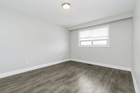 Photo 18 at 1 Stanwood Crescent, Humbermede, Toronto