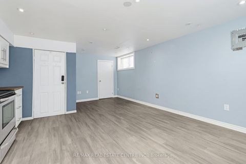 Photo 32 at 1 Stanwood Crescent, Humbermede, Toronto