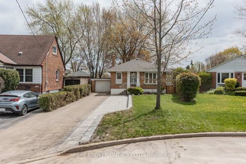 Photo 0 at 32 Christina Crescent, Maryvale, Toronto