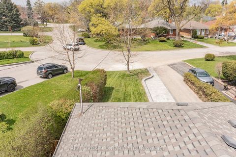 Photo 28 at 32 Christina Crescent, Maryvale, Toronto