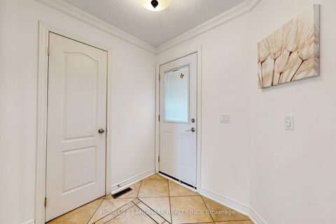Photo 20 at 37 Treetops Court, Milliken, Toronto