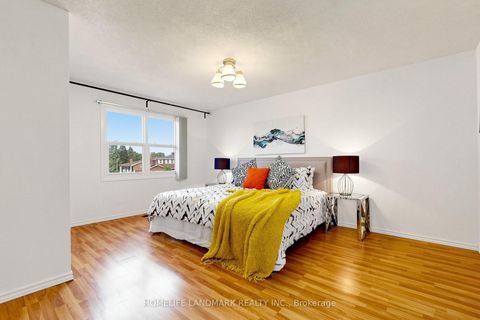 Photo 21 at 37 Treetops Court, Milliken, Toronto