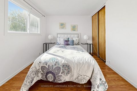 Photo 30 at 37 Treetops Court, Milliken, Toronto