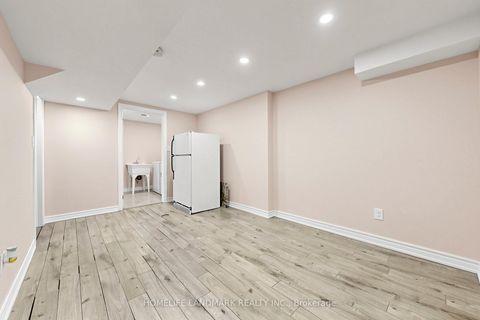 Photo 37 at 37 Treetops Court, Milliken, Toronto
