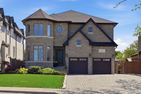 Photo 1 at 39 Amesbury Drive, Amesbury, Toronto