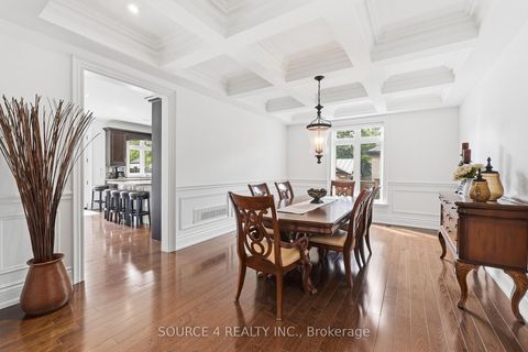 Photo 7 at 39 Amesbury Drive, Amesbury, Toronto