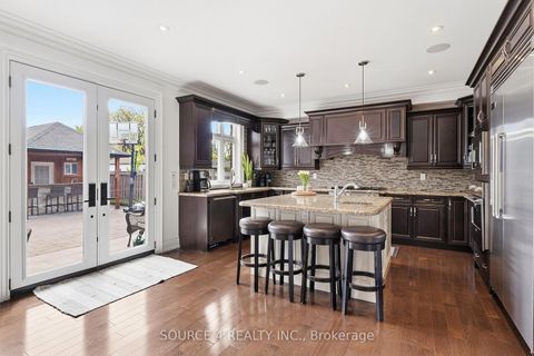 Photo 8 at 39 Amesbury Drive, Amesbury, Toronto