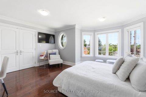 Photo 29 at 39 Amesbury Drive, Amesbury, Toronto