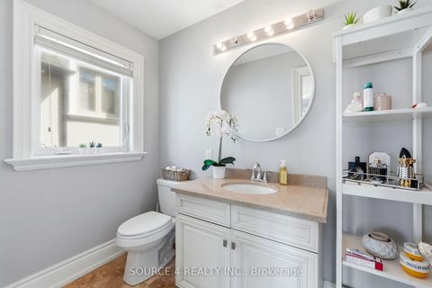 Photo 30 at 39 Amesbury Drive, Amesbury, Toronto