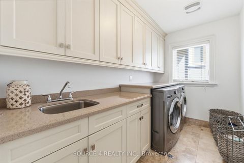 Photo 32 at 39 Amesbury Drive, Amesbury, Toronto