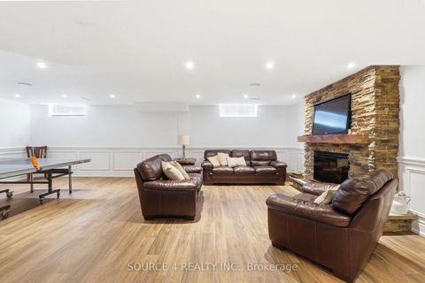 Photo 34 at 39 Amesbury Drive, Amesbury, Toronto