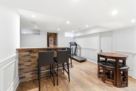 Photo 38 at 39 Amesbury Drive, Amesbury, Toronto